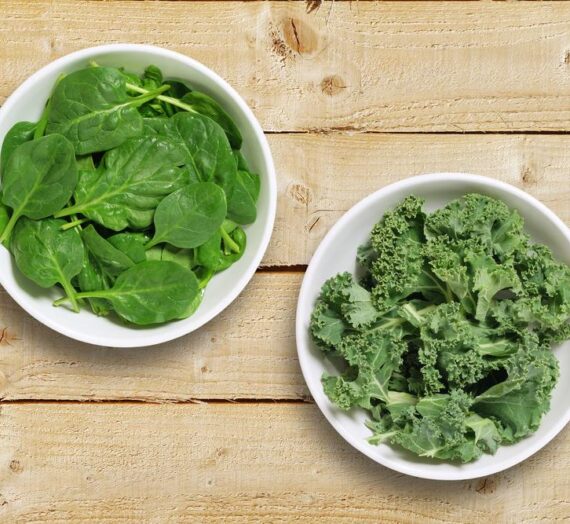 Kale o Espinacas: ¿cuál tiene más beneficios?