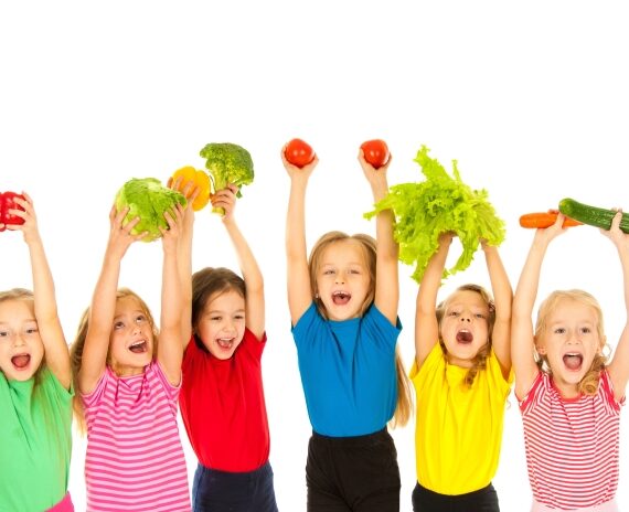 5 Formas para que tus hijos coman verduras
