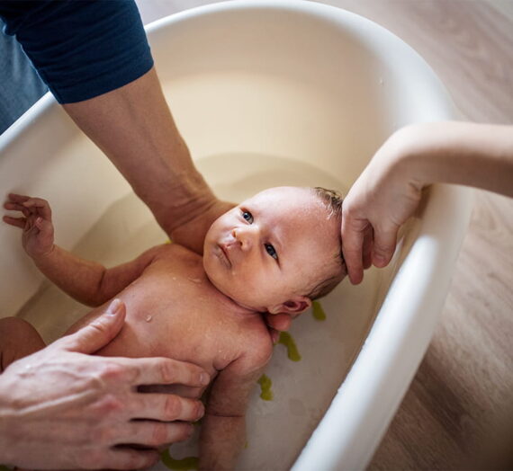 Guía sencilla para bañar a tu recién nacido